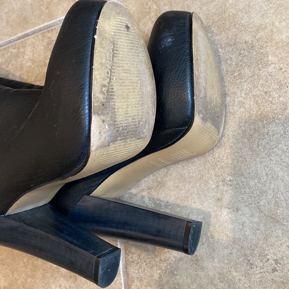 Boots - Picture 5 of 6